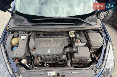 Хэтчбек Peugeot 307 2005 в 