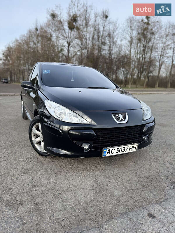 Хэтчбек Peugeot 307 2005 в Владимире