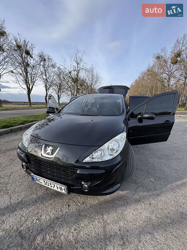 Хэтчбек Peugeot 307 2005 в Владимире