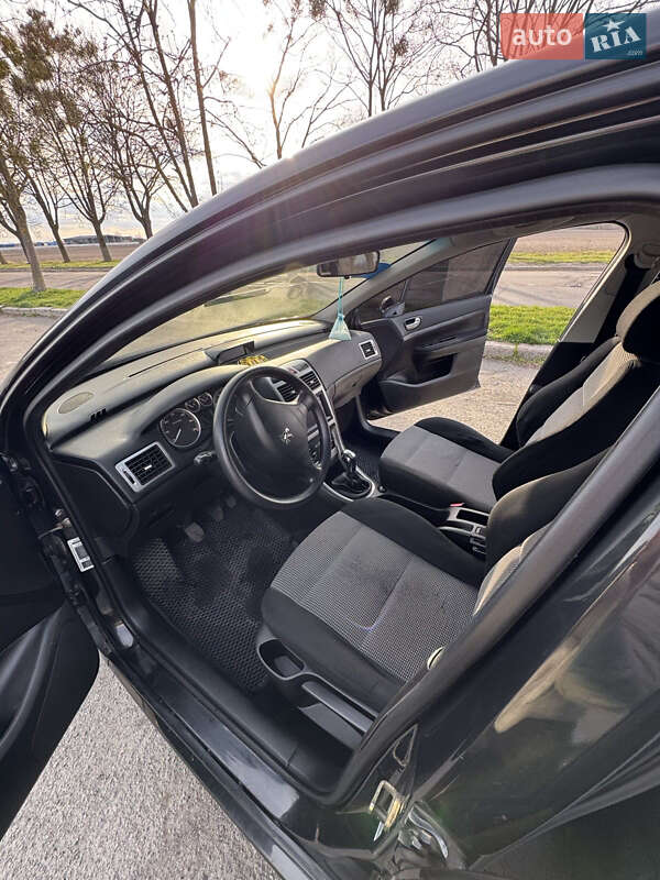 Хэтчбек Peugeot 307 2005 в Владимире