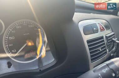 Универсал Peugeot 307 2004 в 