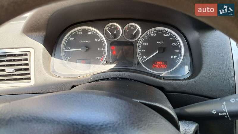 Универсал Peugeot 307 2004 в Арбузинке