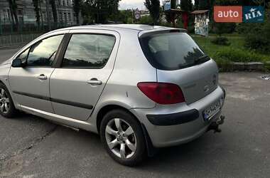 Хэтчбек Peugeot 307 2003 в 