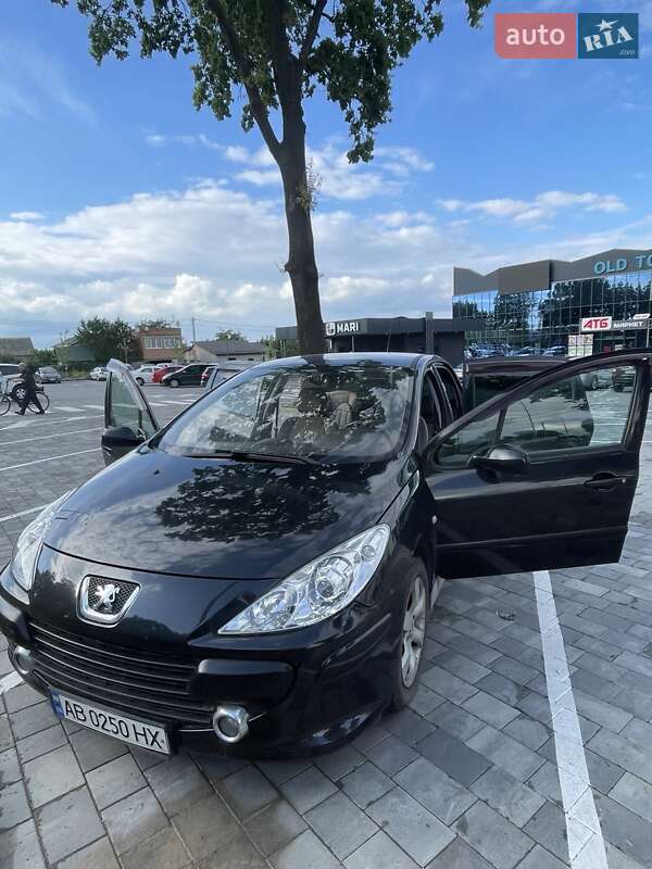 Хэтчбек Peugeot 307 2005 в Виннице