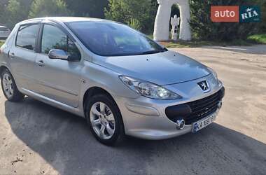 Хэтчбек Peugeot 307 2006 в 
