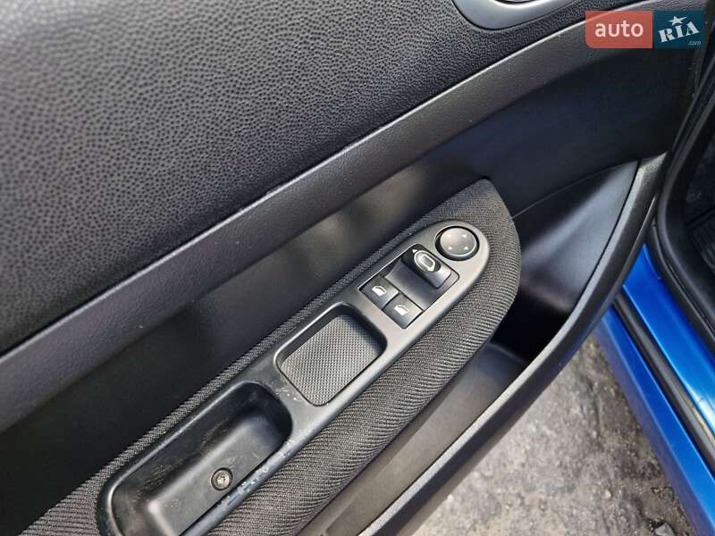 Хетчбек Peugeot 307 2006 в Миколаєві