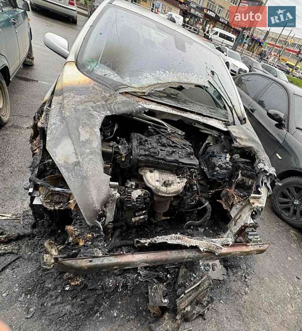 Хэтчбек Peugeot 307 2003 в 