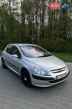 Хэтчбек Peugeot 307 2004 в Долине