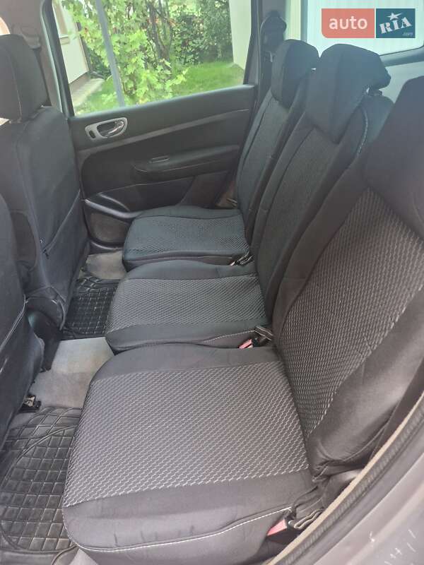 Універсал Peugeot 307 2003 в Чернівцях