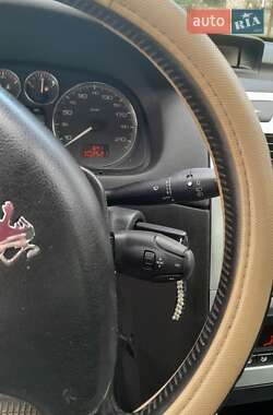 Универсал Peugeot 307 2005 в Городке