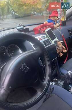 Хэтчбек Peugeot 307 2002 в 