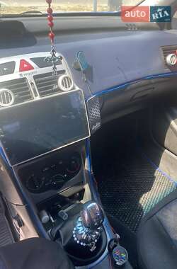 Хэтчбек Peugeot 307 2002 в 