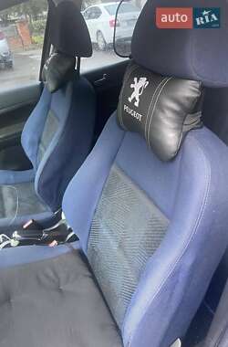 Хэтчбек Peugeot 307 2002 в 