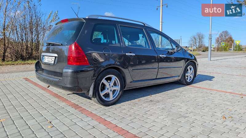 Универсал Peugeot 307 2005 в Староконстантинове