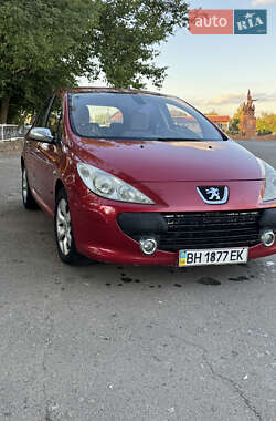 Хетчбек Peugeot 307 2005 в Сараті