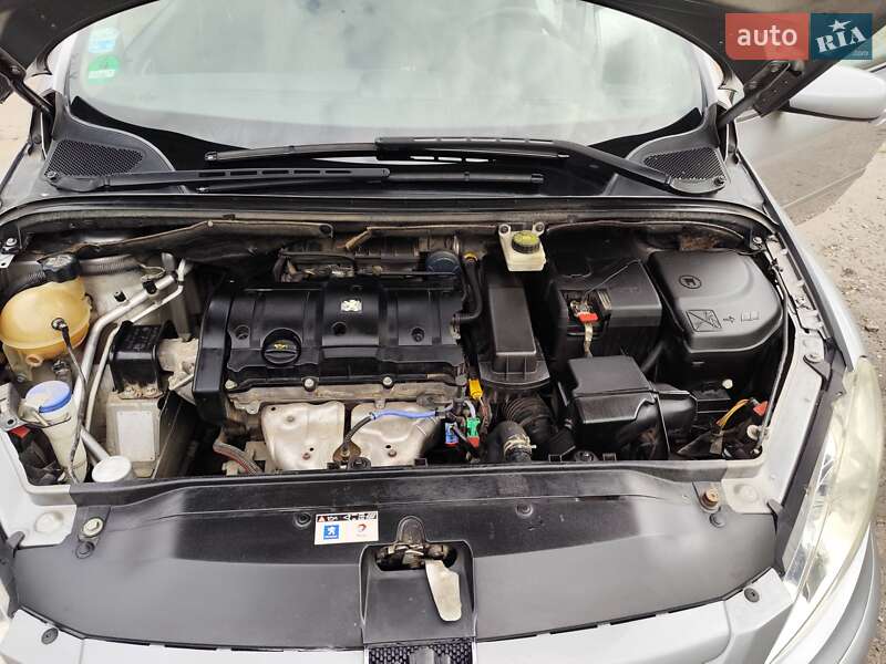 Хэтчбек Peugeot 307 2005 в Брацлаве