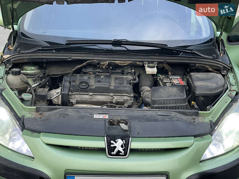 Хэтчбек Peugeot 307 2002 в Днепре