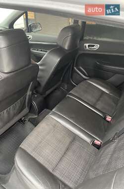 Хэтчбек Peugeot 307 2004 в Днепре