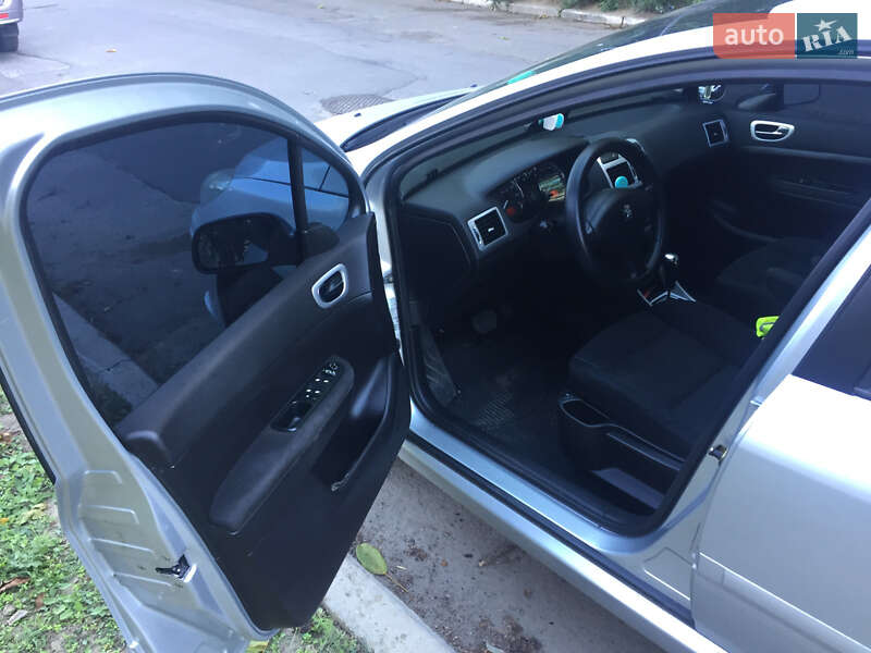 Универсал Peugeot 307 2006 в Киеве