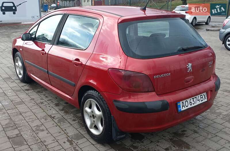 Хэтчбек Peugeot 307 2004 в Ужгороде