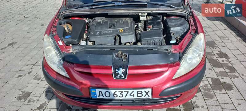 Хэтчбек Peugeot 307 2004 в Ужгороде