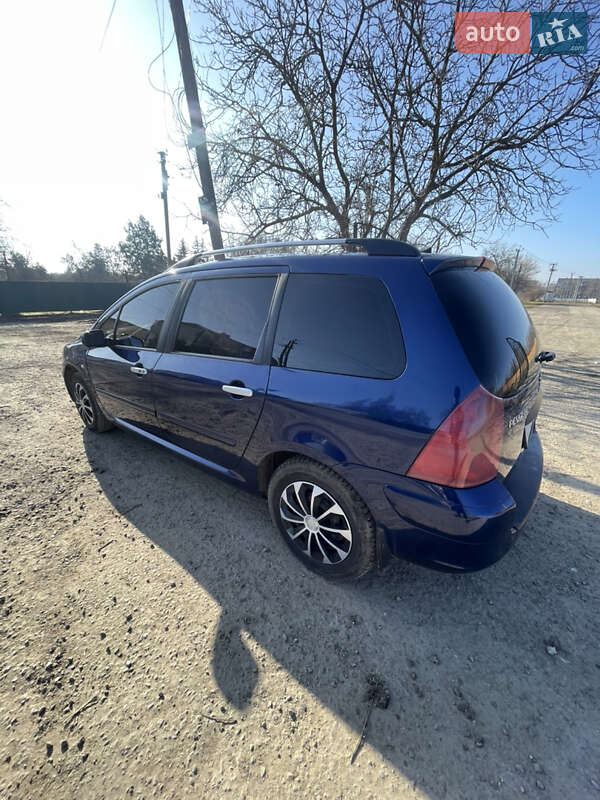 Универсал Peugeot 307 2002 в Петродолинском