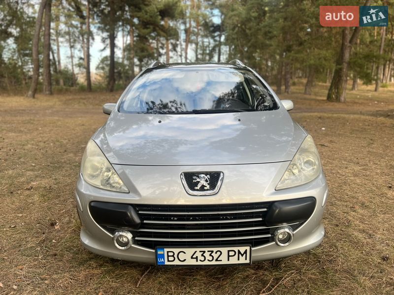 Универсал Peugeot 307 2006 в Великих Мостах