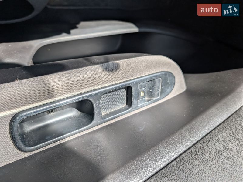 Хэтчбек Peugeot 307 2002 в Киеве фото 21 Хэтчбек Peugeot 307 2002 в Киеве