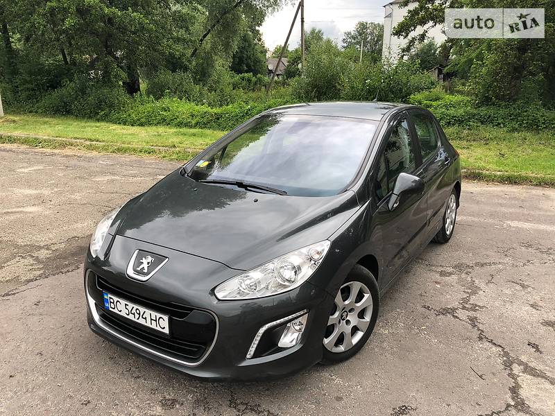 Хэтчбек Peugeot 308 2012 в Львове