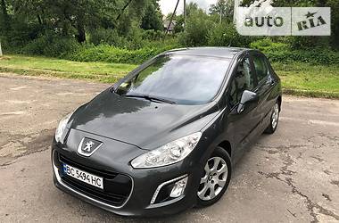 Хэтчбек Peugeot 308 2012 в Львове