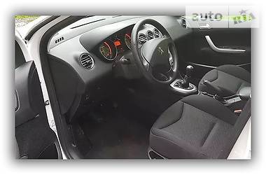 Хэтчбек Peugeot 308 2010 в Новониколаевке