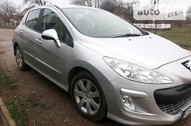 Хэтчбек Peugeot 308 2008 в Черновцах