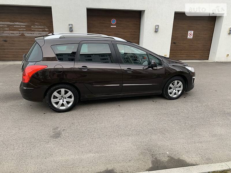 Універсал Peugeot 308 2012 в Рівному