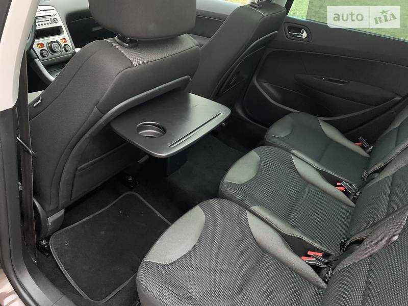 Універсал Peugeot 308 2012 в Рівному