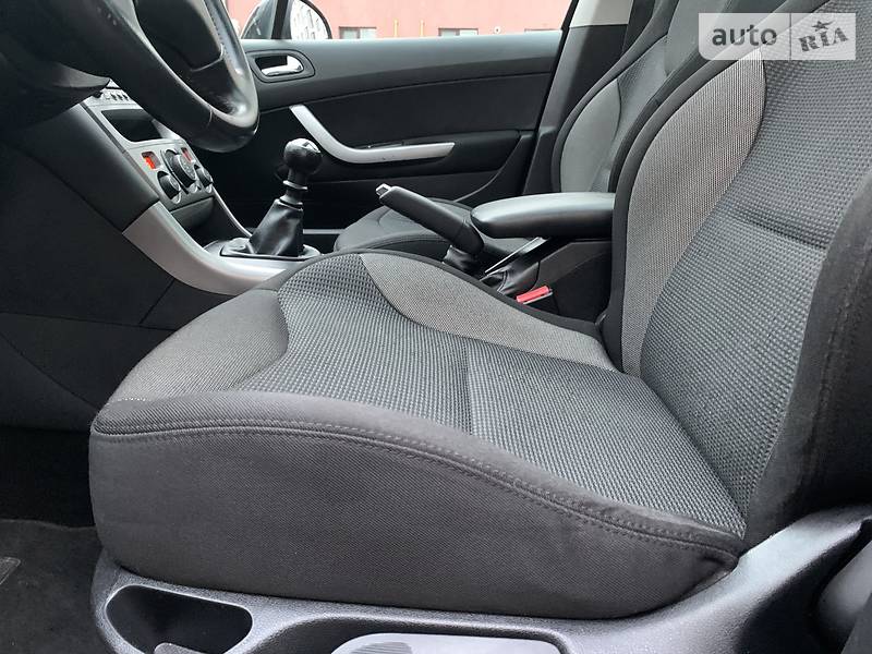 Універсал Peugeot 308 2012 в Рівному