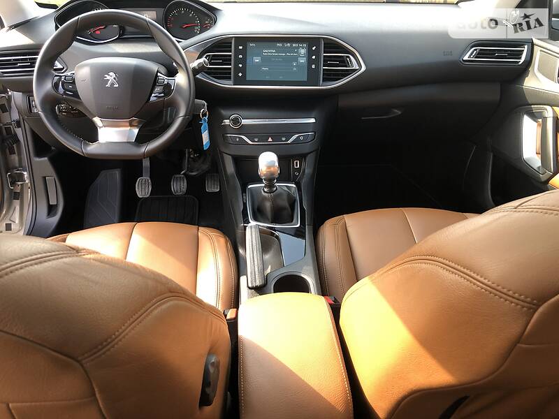 Універсал Peugeot 308 2014 в Бродах