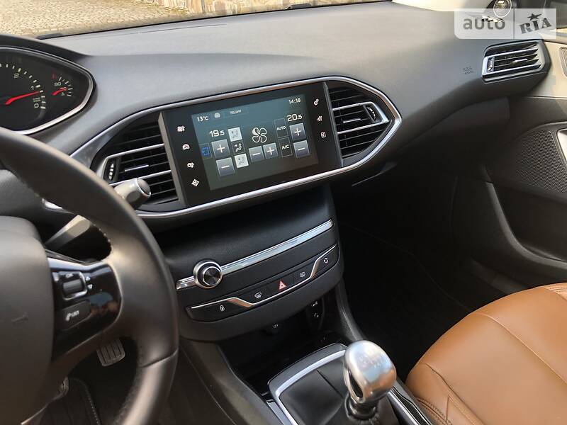 Універсал Peugeot 308 2014 в Бродах