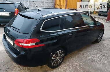 Универсал Peugeot 308 2015 в Василькове