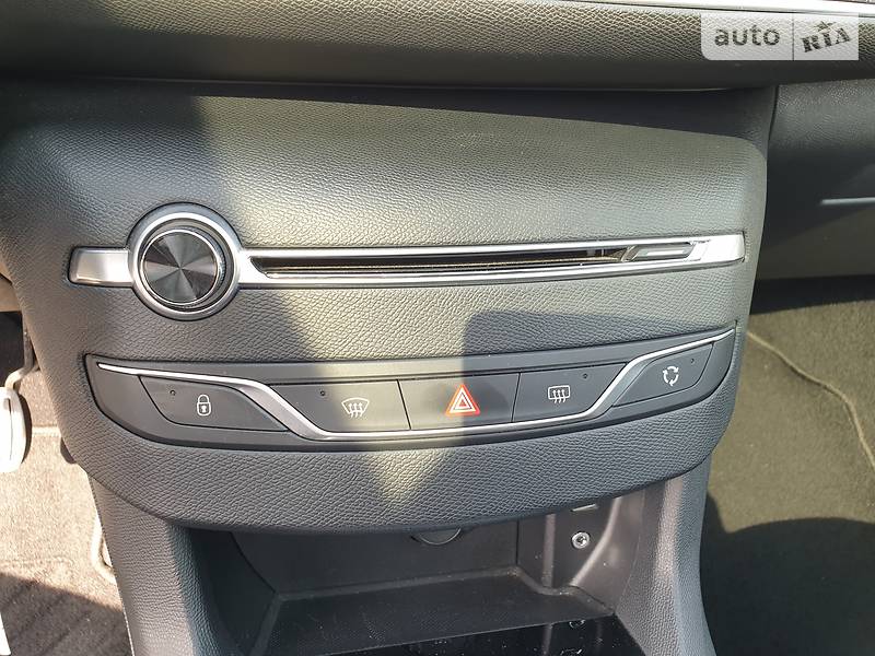 Универсал Peugeot 308 2015 в Киеве