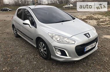 Хетчбек Peugeot 308 2013 в 