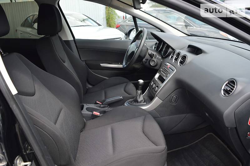 Універсал Peugeot 308 2013 в Києві фото 8 Універсал Peugeot 308 2013 в Києві