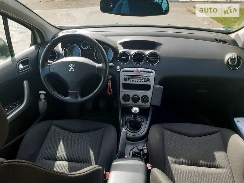 Універсал Peugeot 308 2010 в Львові
