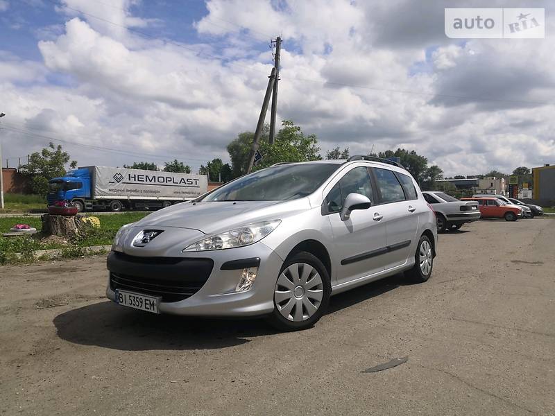 Универсал Peugeot 308 2010 в Полтаве