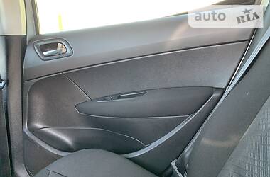 Хетчбек Peugeot 308 2011 в 