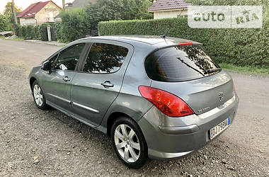 Хэтчбек Peugeot 308 2008 в Луцке