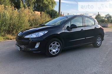 Хэтчбек Peugeot 308 2010 в Ровно