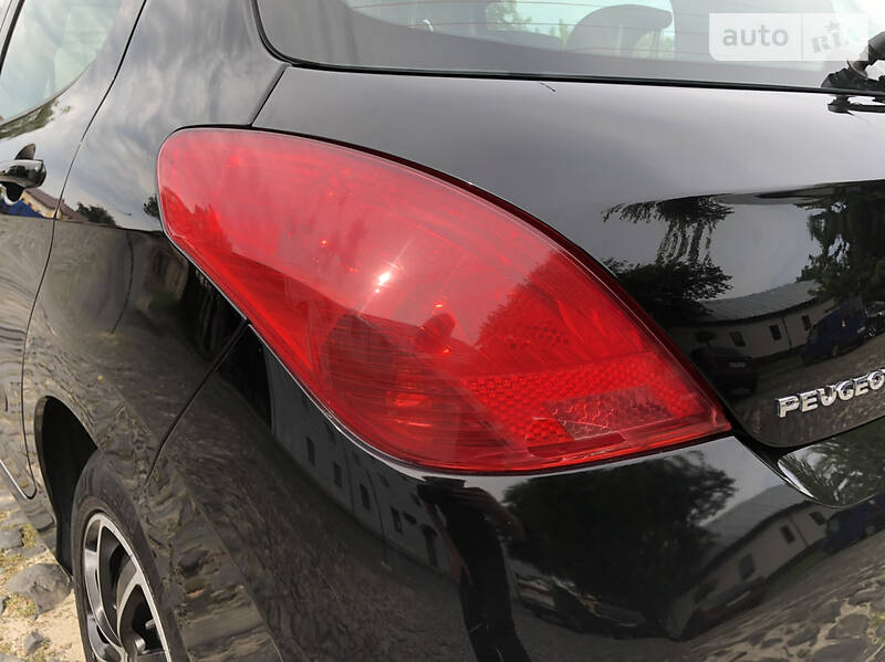 Хетчбек Peugeot 308 2010 в Луцьку