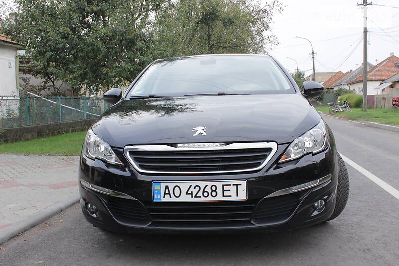 Универсал Peugeot 308 2015 в Чопе