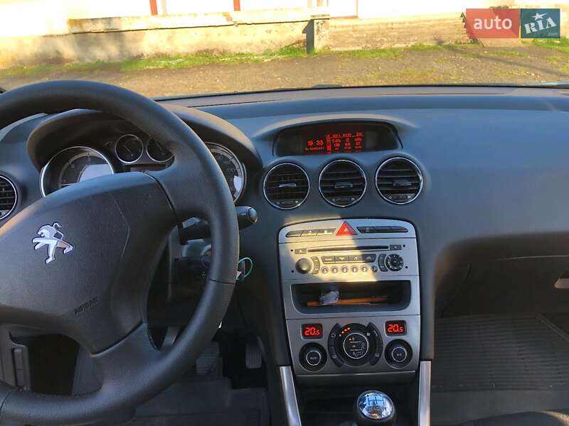 Универсал Peugeot 308 2013 в Калуше