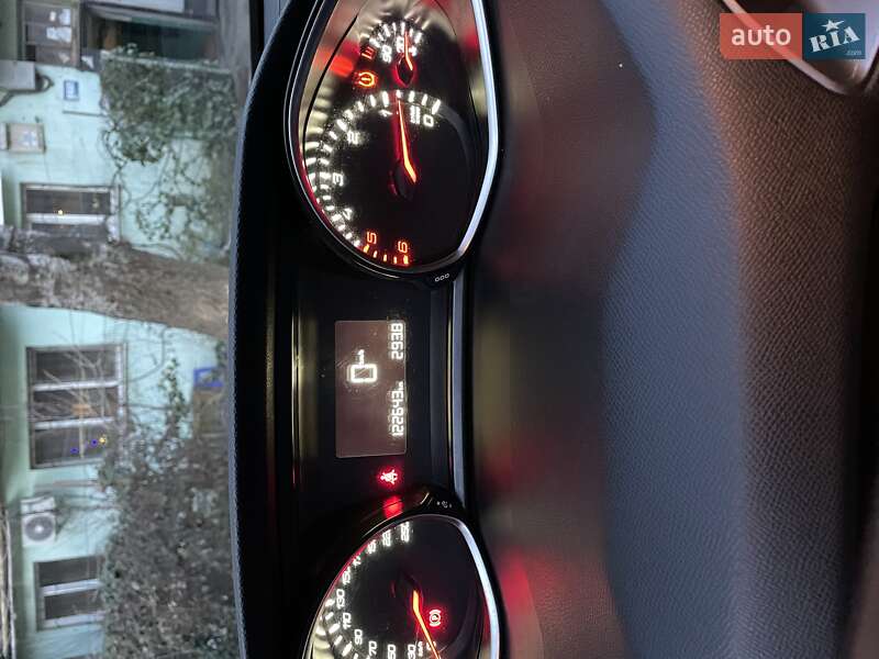 Хетчбек Peugeot 308 2015 в Одесі